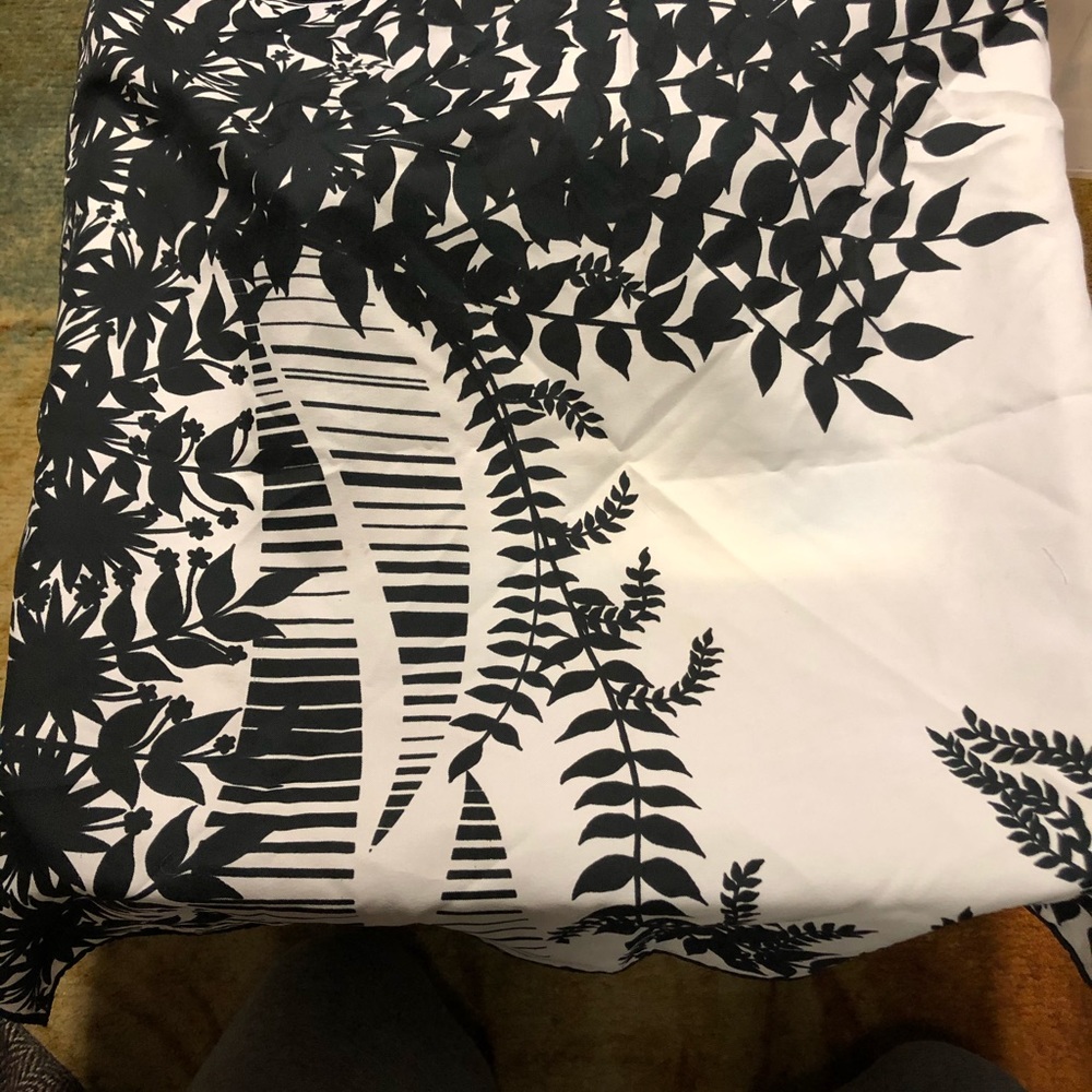 Polyester scarf